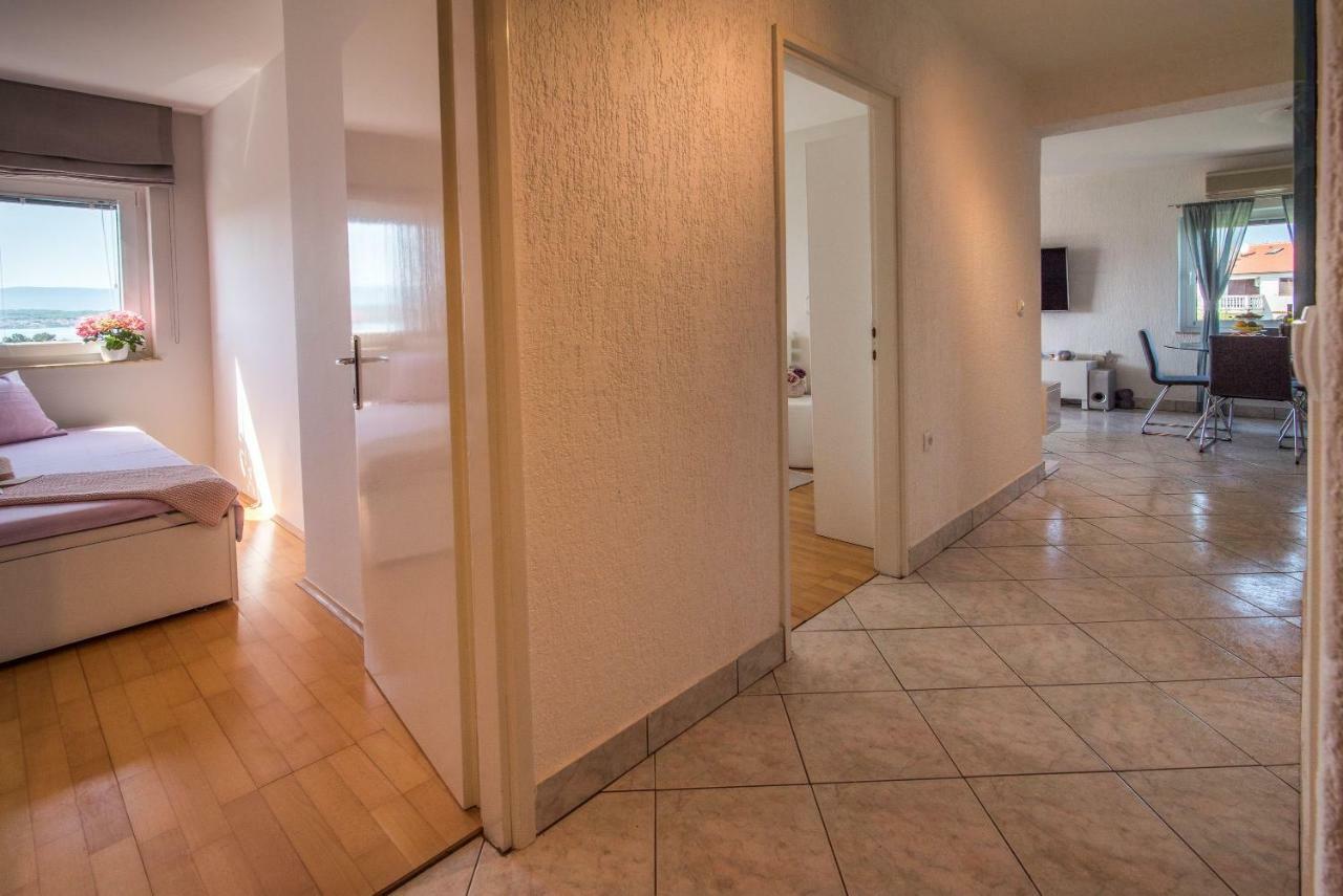 Apartment Luna Malinska Esterno foto