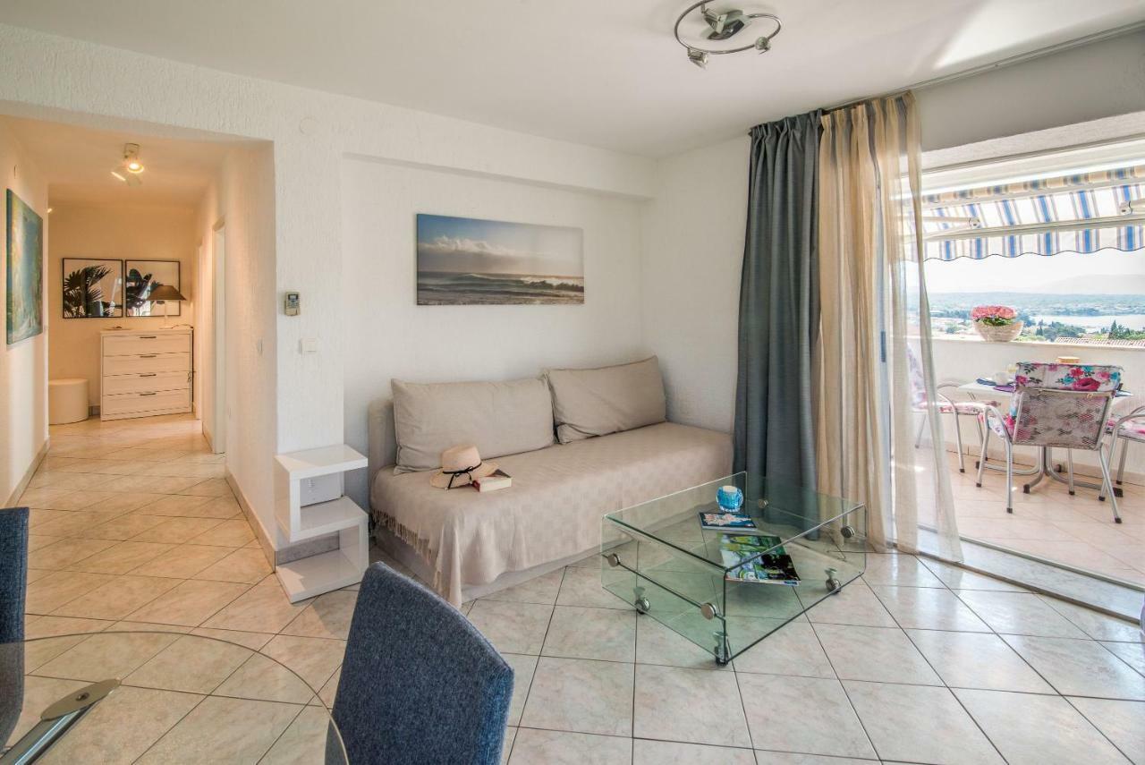 Apartment Luna Malinska Esterno foto