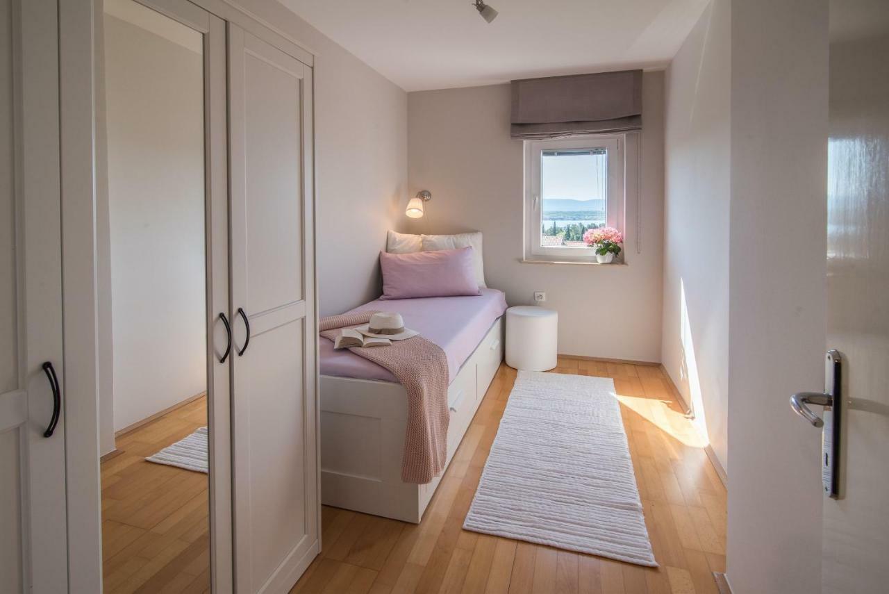 Apartment Luna Malinska Esterno foto