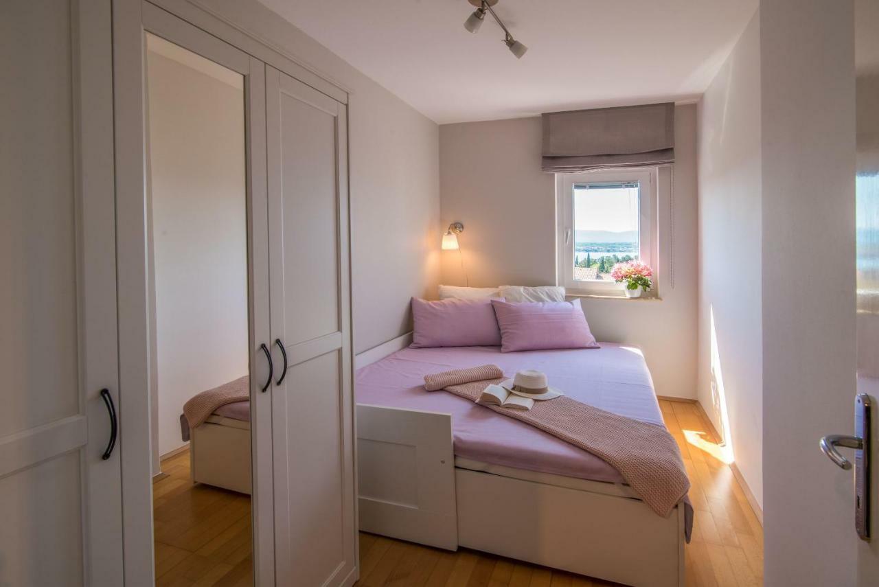 Apartment Luna Malinska Esterno foto